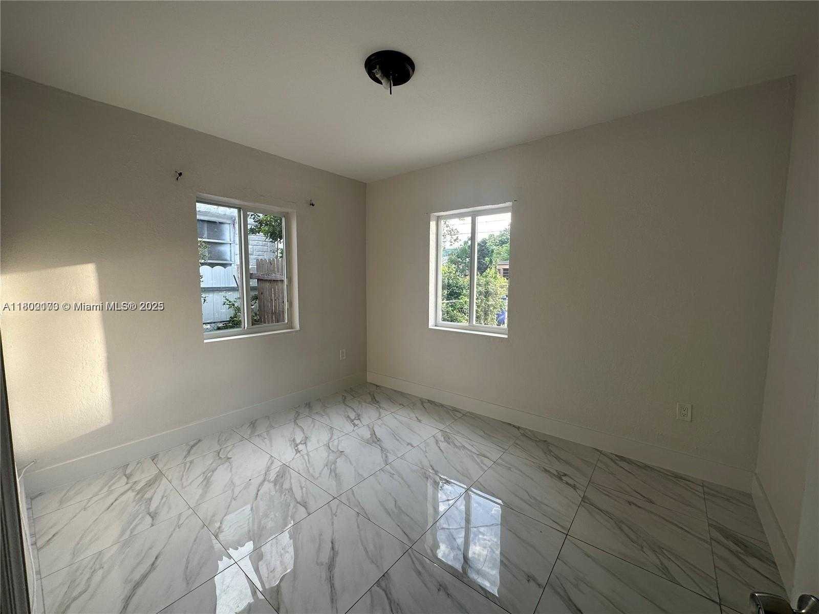 Small Image of 7001 NORTH WEST 6TH AVE, Miami Number 17