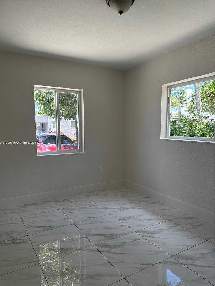 Small Image of 7001 NORTH WEST 6TH AVE, Miami Number 6