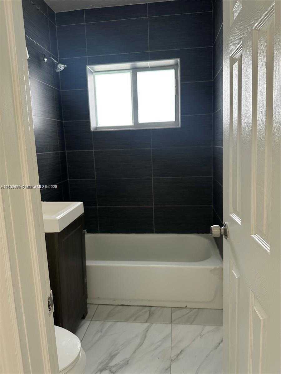 Small Image of 7001 NORTH WEST 6TH AVE, Miami Number 8