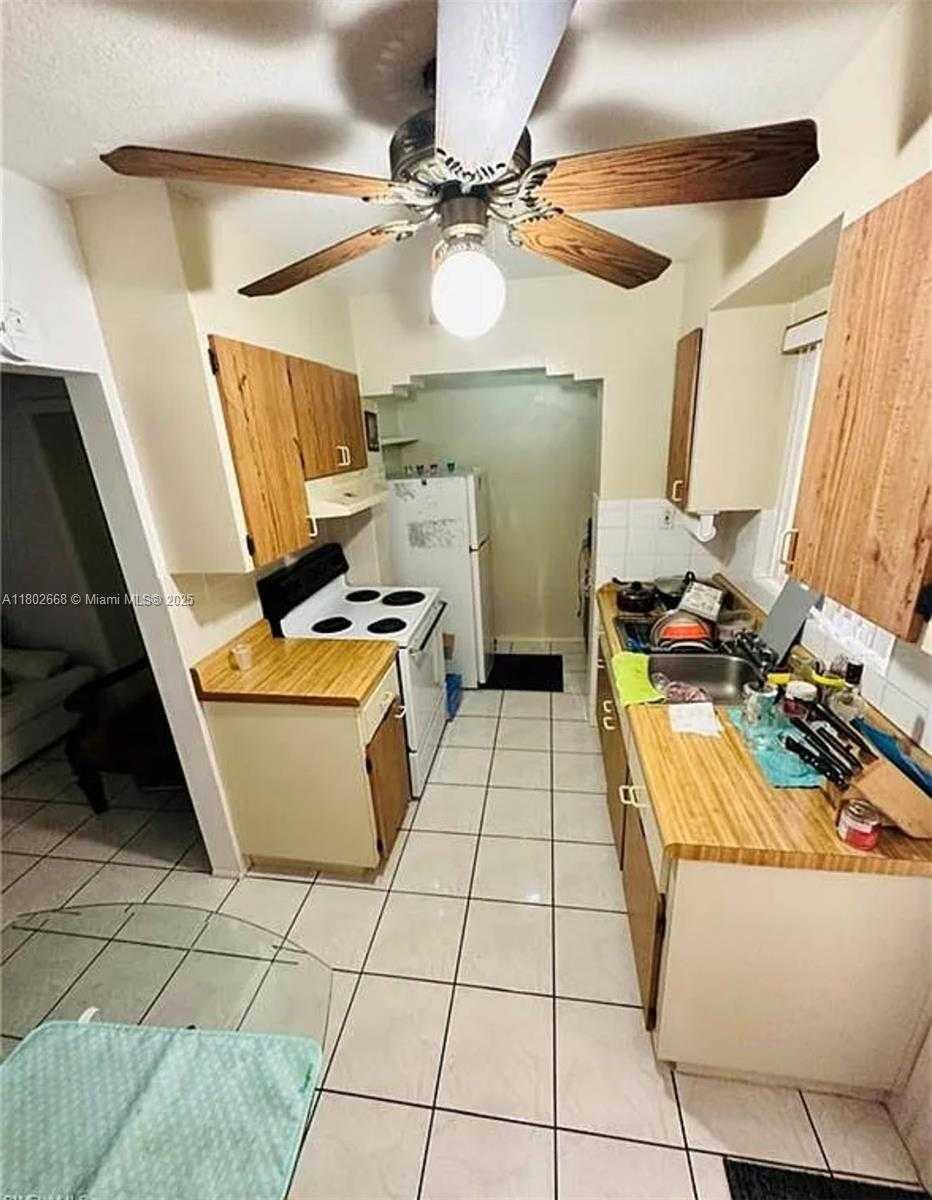 Small Image of 422 NORTH WEST 25TH CT #2, Miami Number 15