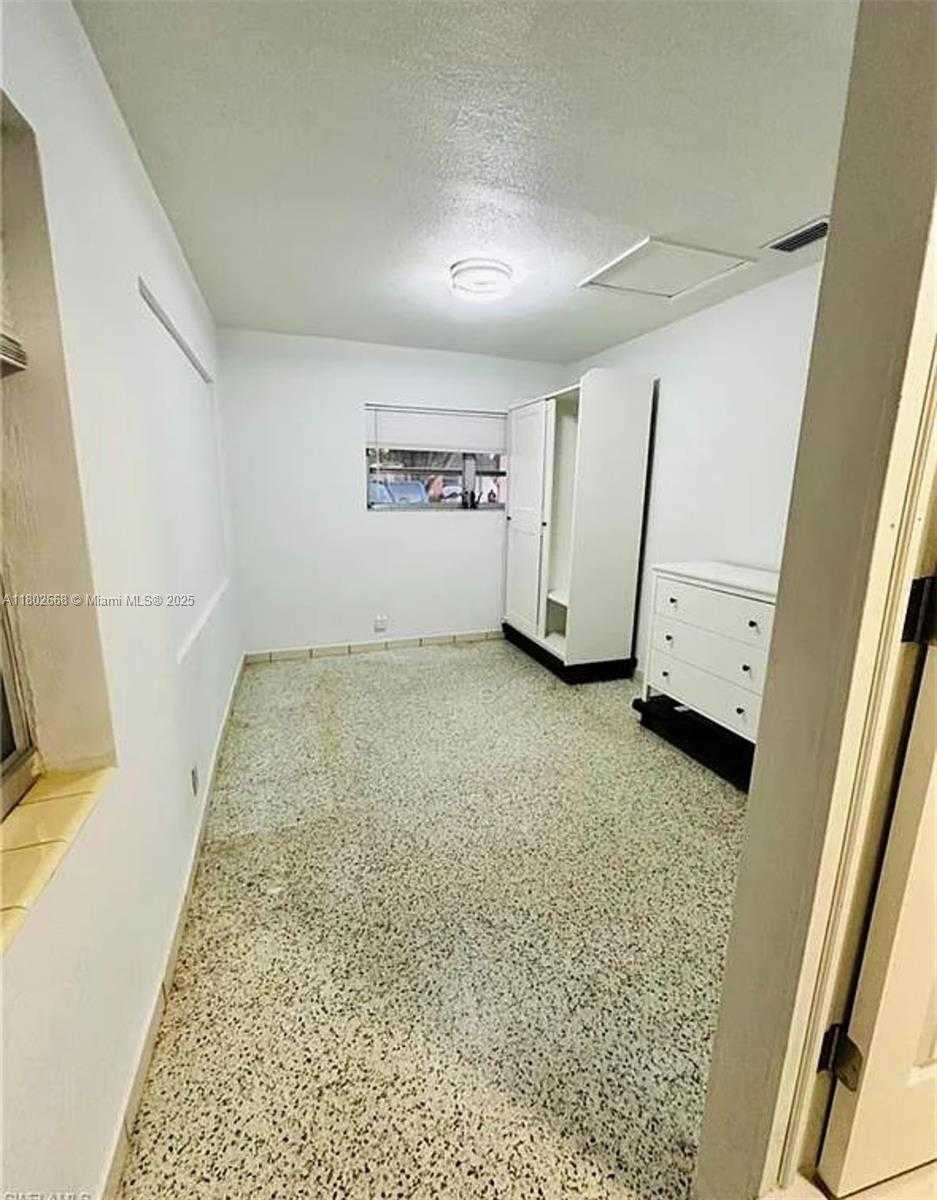 Small Image of 422 NORTH WEST 25TH CT #2, Miami Number 8