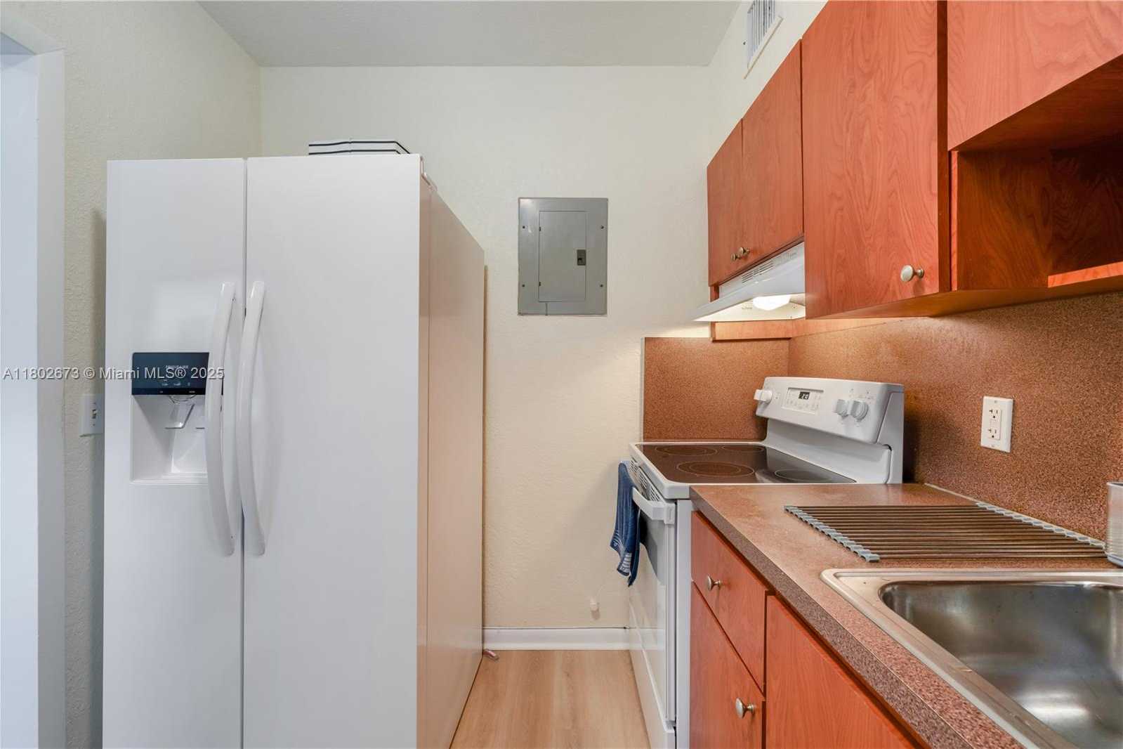 Small Image of 2 NORTH WEST 47TH ST #2, Miami Number 11