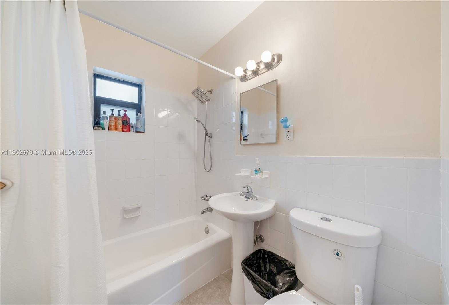 Small Image of 2 NORTH WEST 47TH ST #2, Miami Number 13