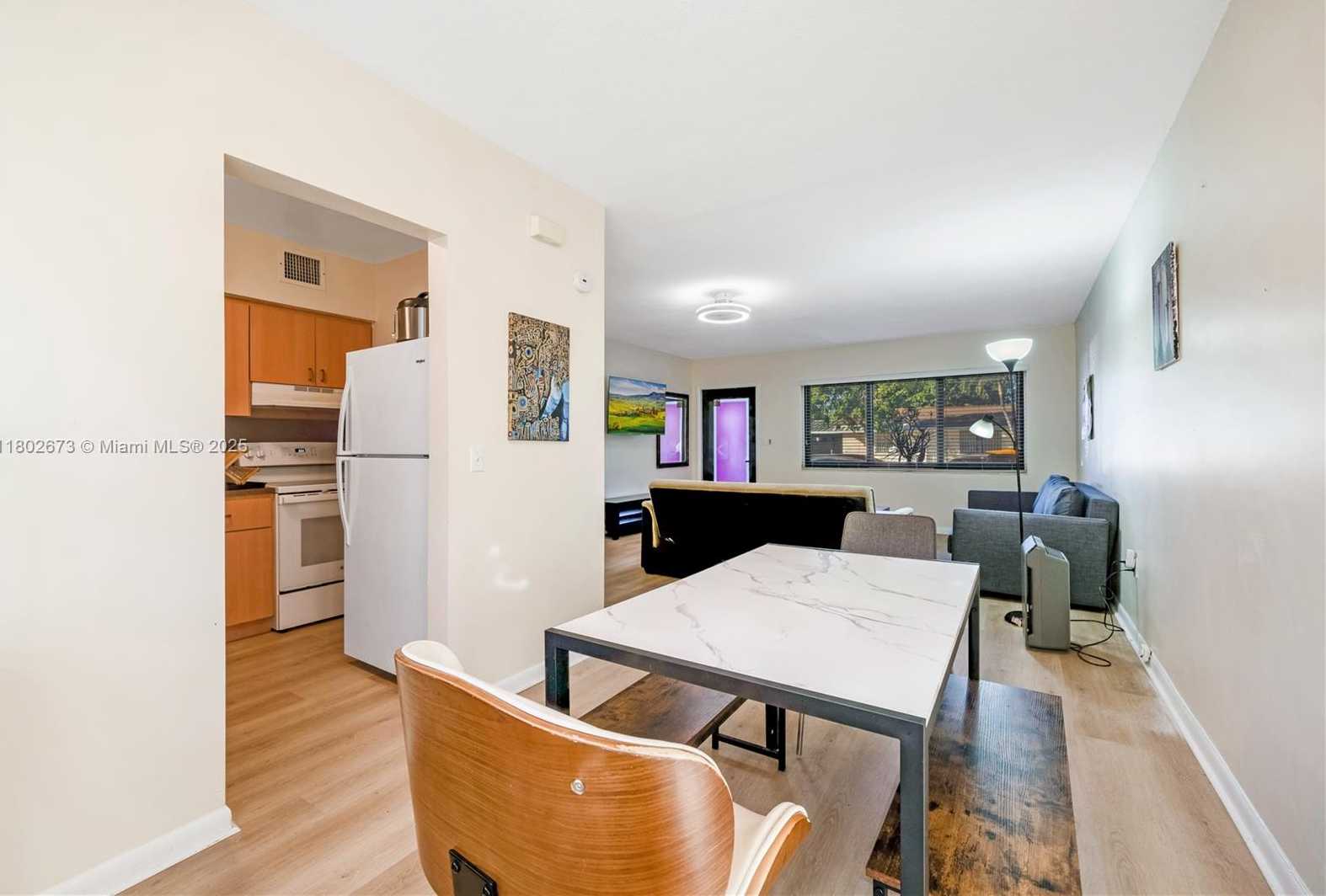 Small Image of 2 NORTH WEST 47TH ST #2, Miami Number 23