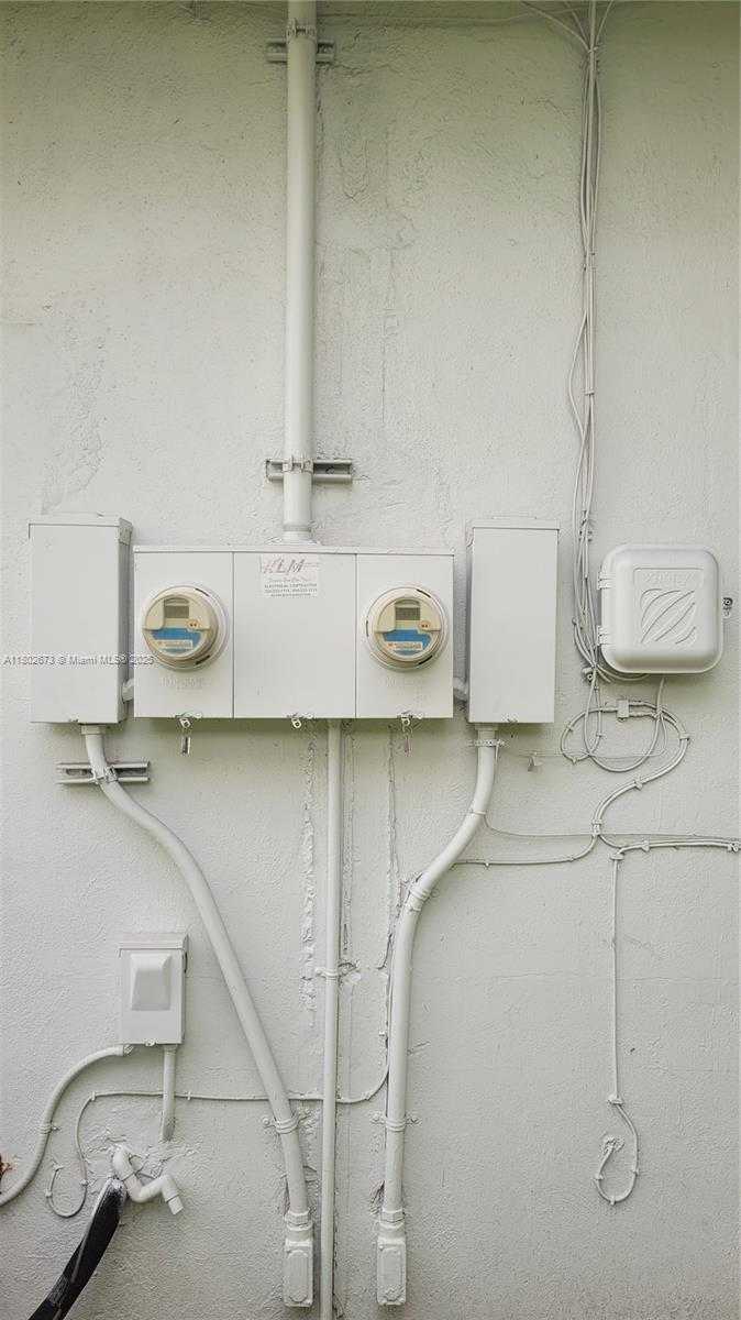 Small Image of 2 NORTH WEST 47TH ST #2, Miami Number 27