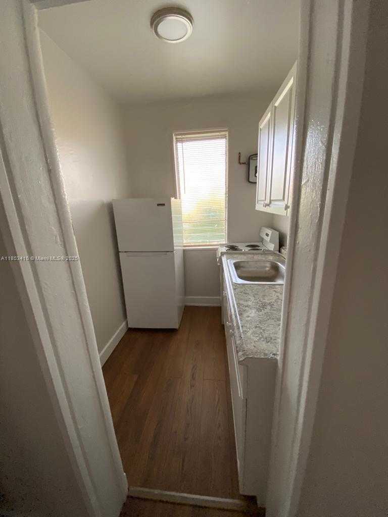 Small Image of 1554 SOUTH WEST 5TH ST, Miami Number 6