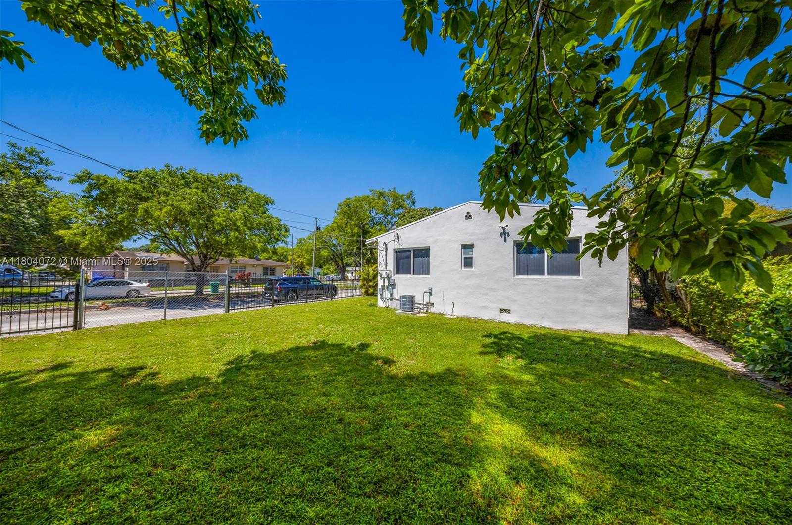 Small Image of 1515 NORTH WEST 49TH ST #2, Miami Number 31