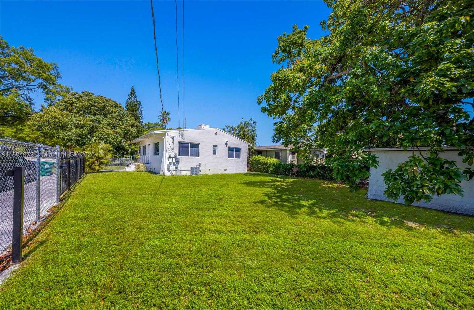 Small Image of 1515 NORTH WEST 49TH ST #2, Miami Number 32