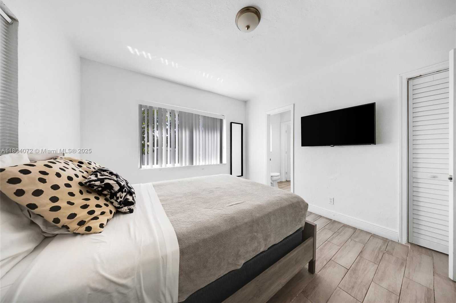 Small Image of 1515 NORTH WEST 49TH ST #2, Miami Number 39