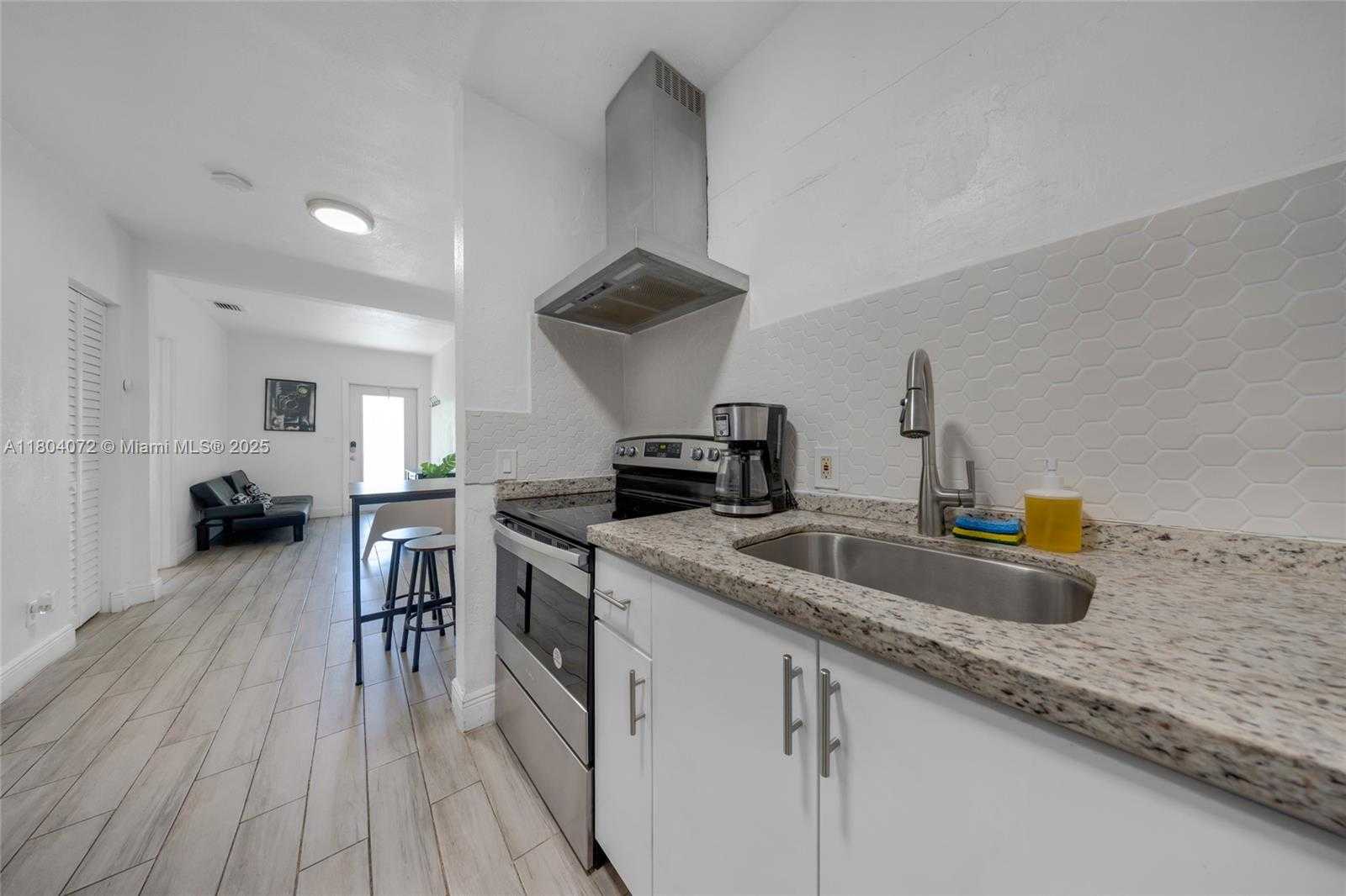 Small Image of 1515 NORTH WEST 49TH ST #2, Miami Number 41