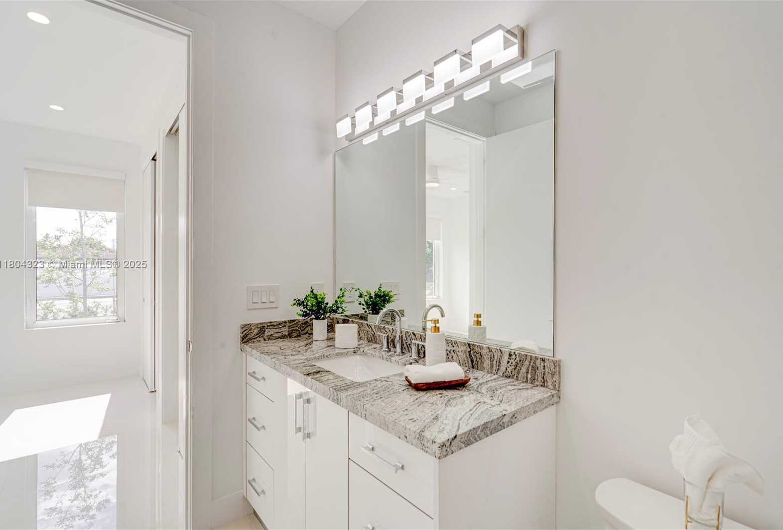 Small Image of 1805 NORTH WEST 22ND CT #2, Miami Number 25