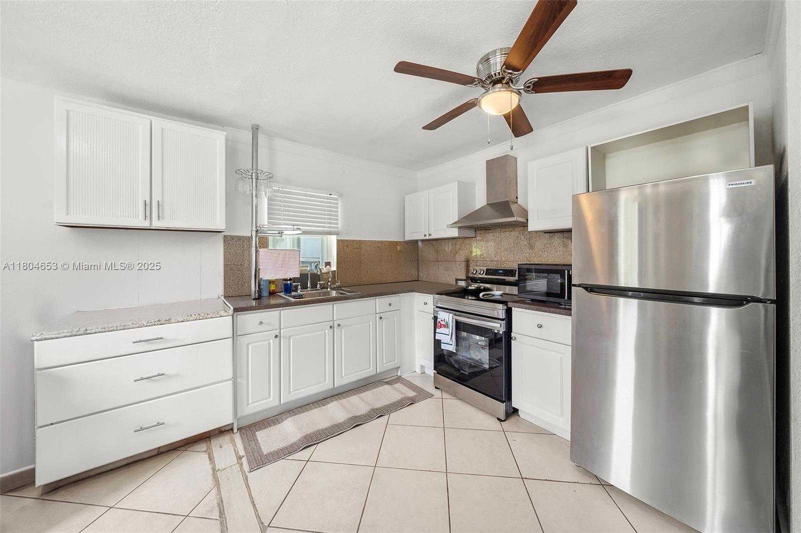 Small Image of 504 SOUTH WEST 5TH AVE, Hallandale Beach Number 12