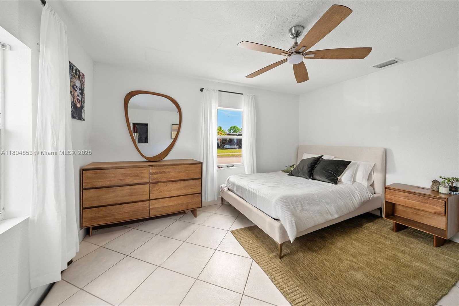 Small Image of 504 SOUTH WEST 5TH AVE, Hallandale Beach Number 15