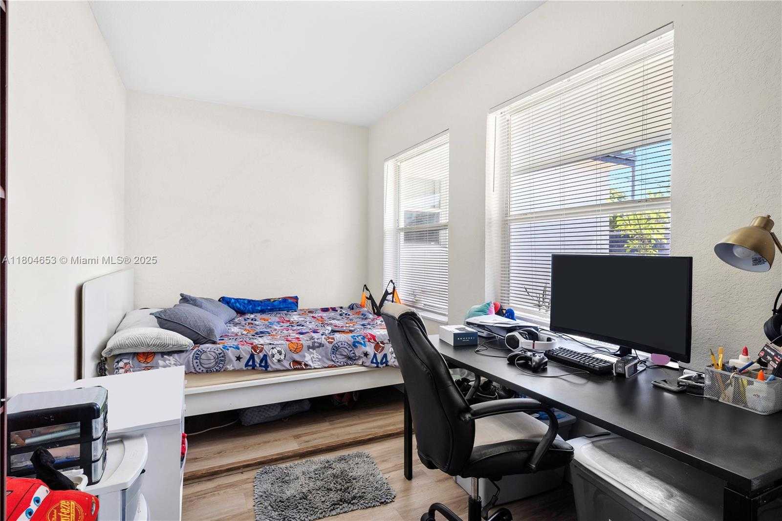 Small Image of 504 SOUTH WEST 5TH AVE, Hallandale Beach Number 27