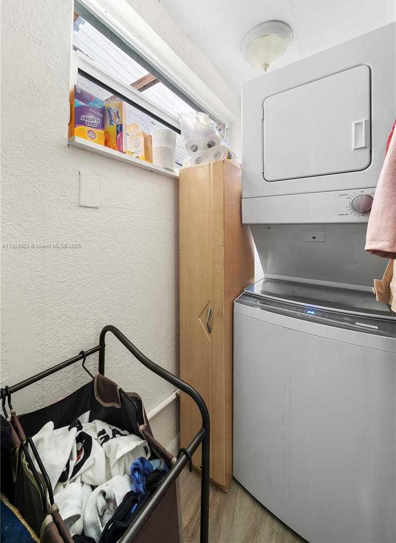 Small Image of 504 SOUTH WEST 5TH AVE, Hallandale Beach Number 28