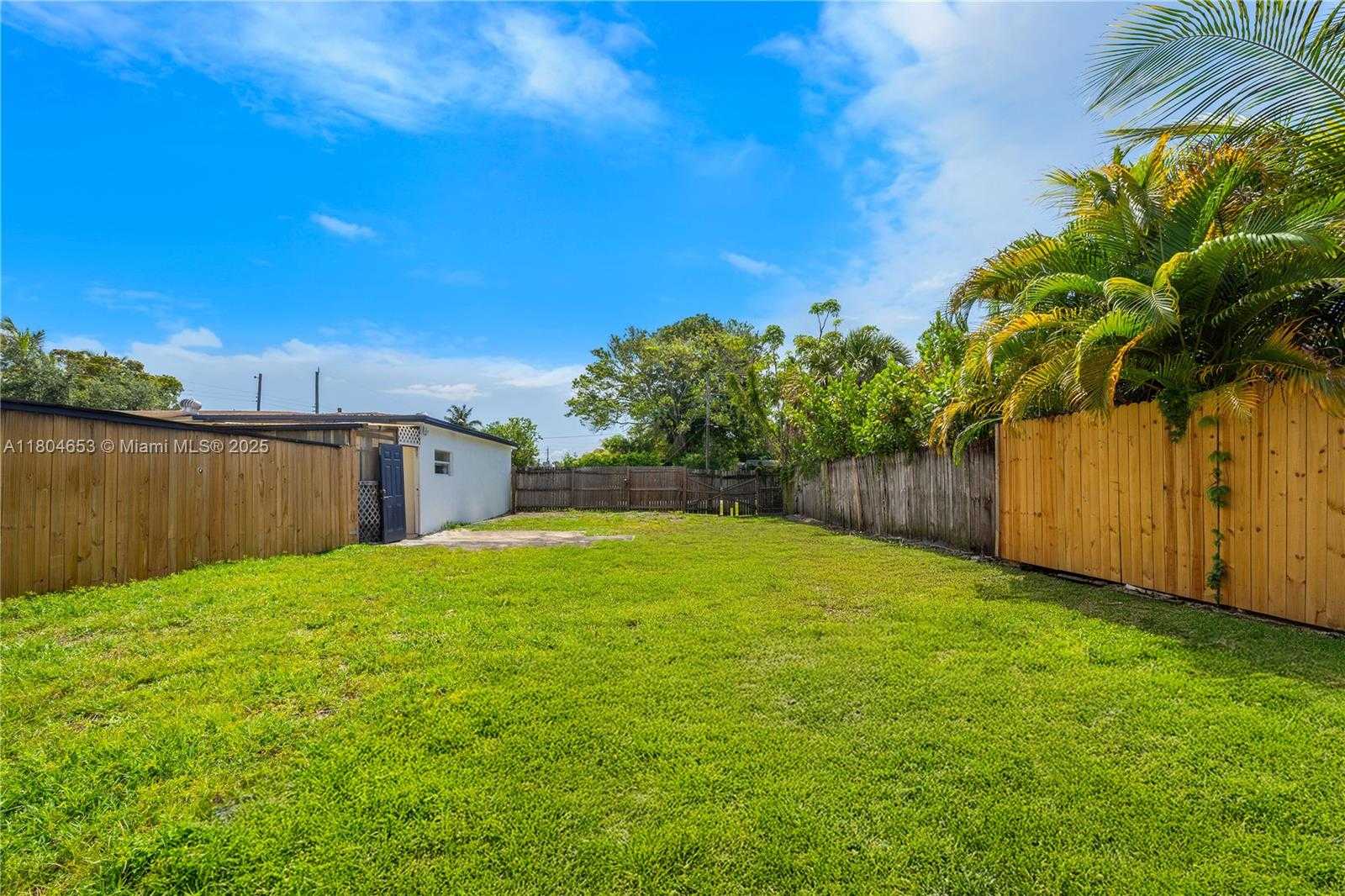 Small Image of 504 SOUTH WEST 5TH AVE, Hallandale Beach Number 6