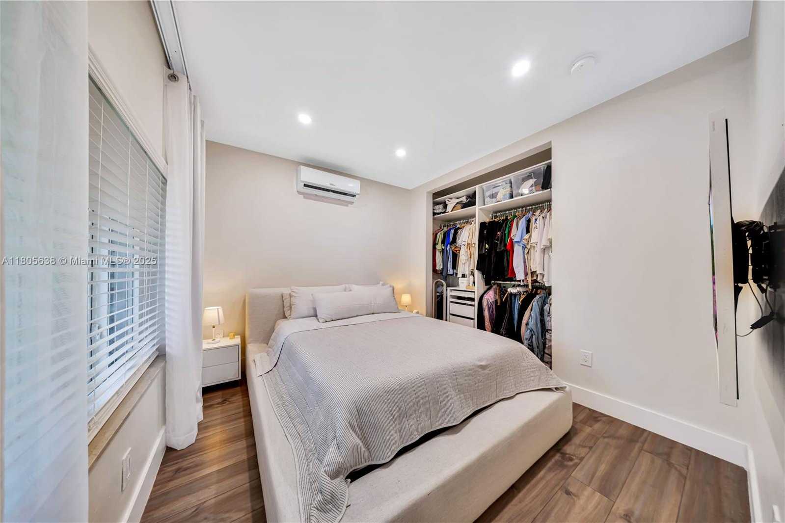 Small Image of 7411 CARLYLE AVE #5, Miami Beach Number 14