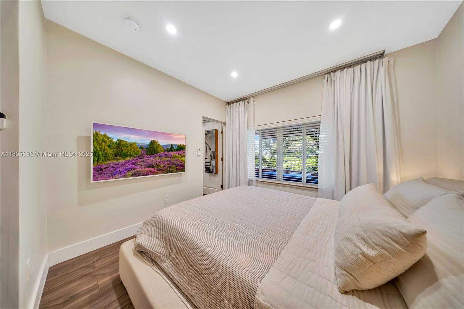 Small Image of 7411 CARLYLE AVE #5, Miami Beach Number 15