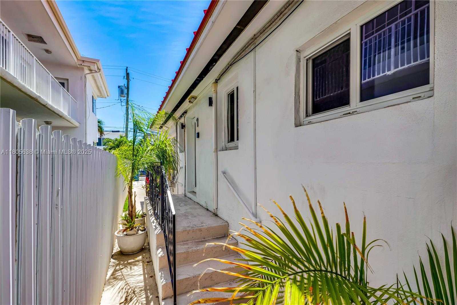 Small Image of 7411 CARLYLE AVE #5, Miami Beach Number 23
