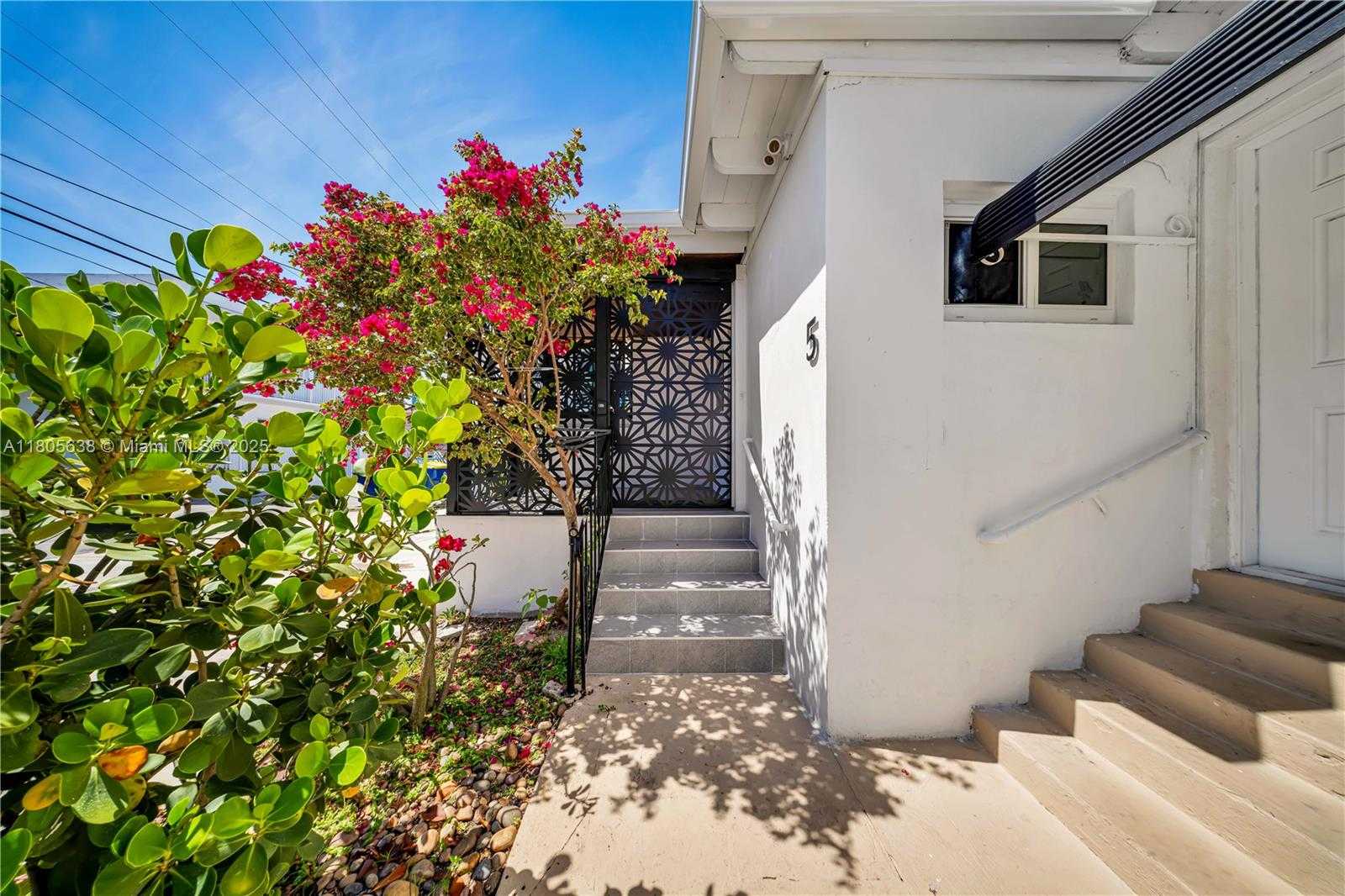 Small Image of 7411 CARLYLE AVE #5, Miami Beach Number 25