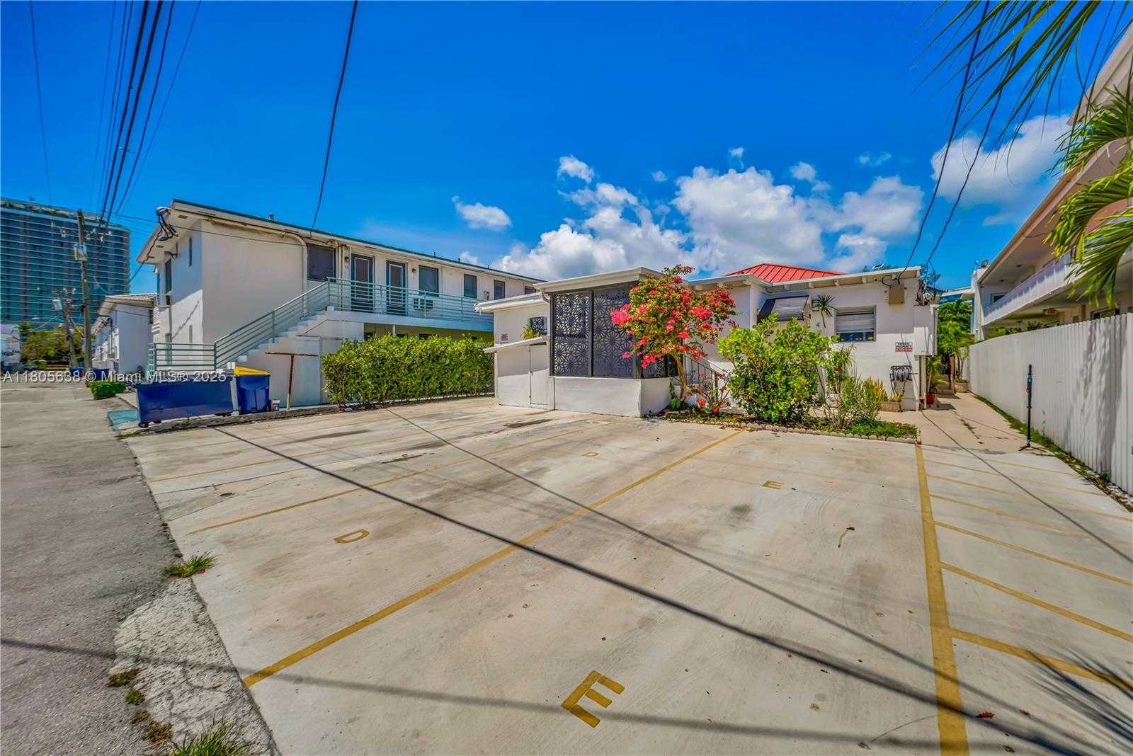 Small Image of 7411 CARLYLE AVE #5, Miami Beach Number 26
