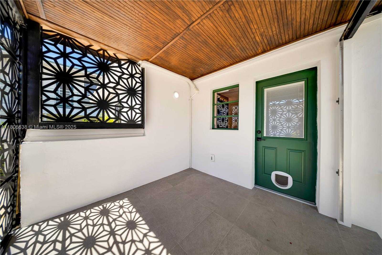 Small Image of 7411 CARLYLE AVE #5, Miami Beach Number 28