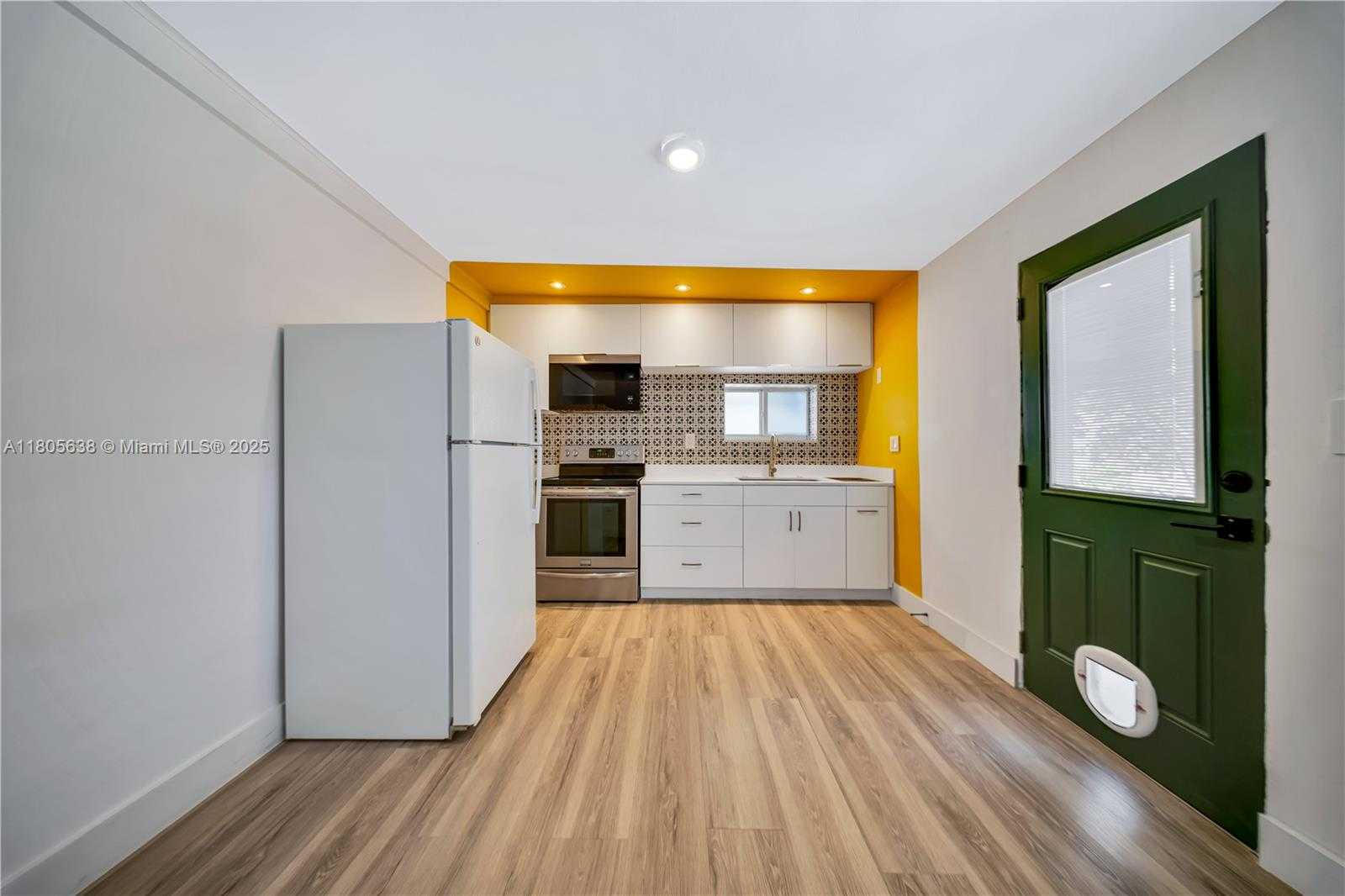 Small Image of 7411 CARLYLE AVE #5, Miami Beach Number 29