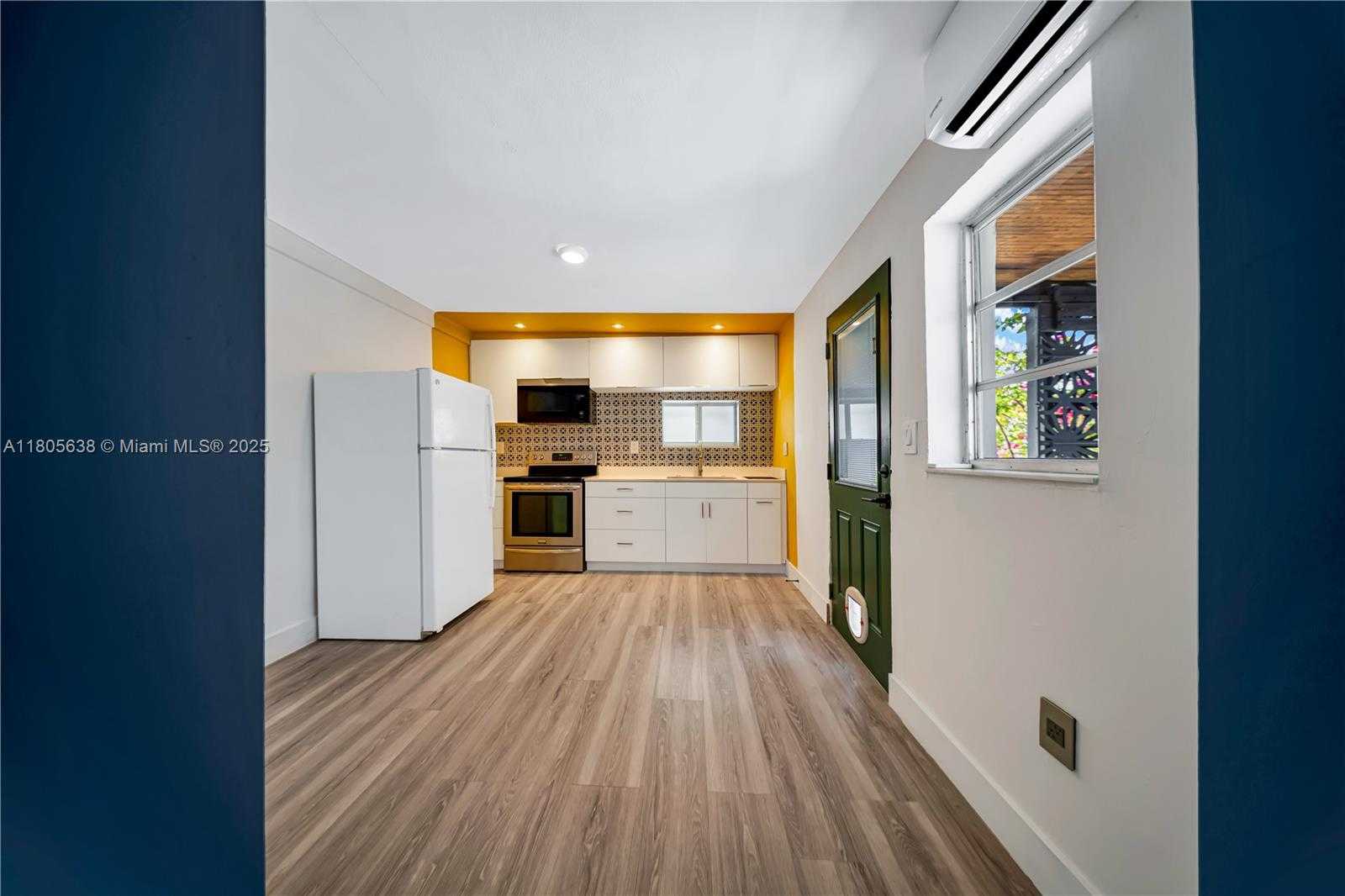 Small Image of 7411 CARLYLE AVE #5, Miami Beach Number 31