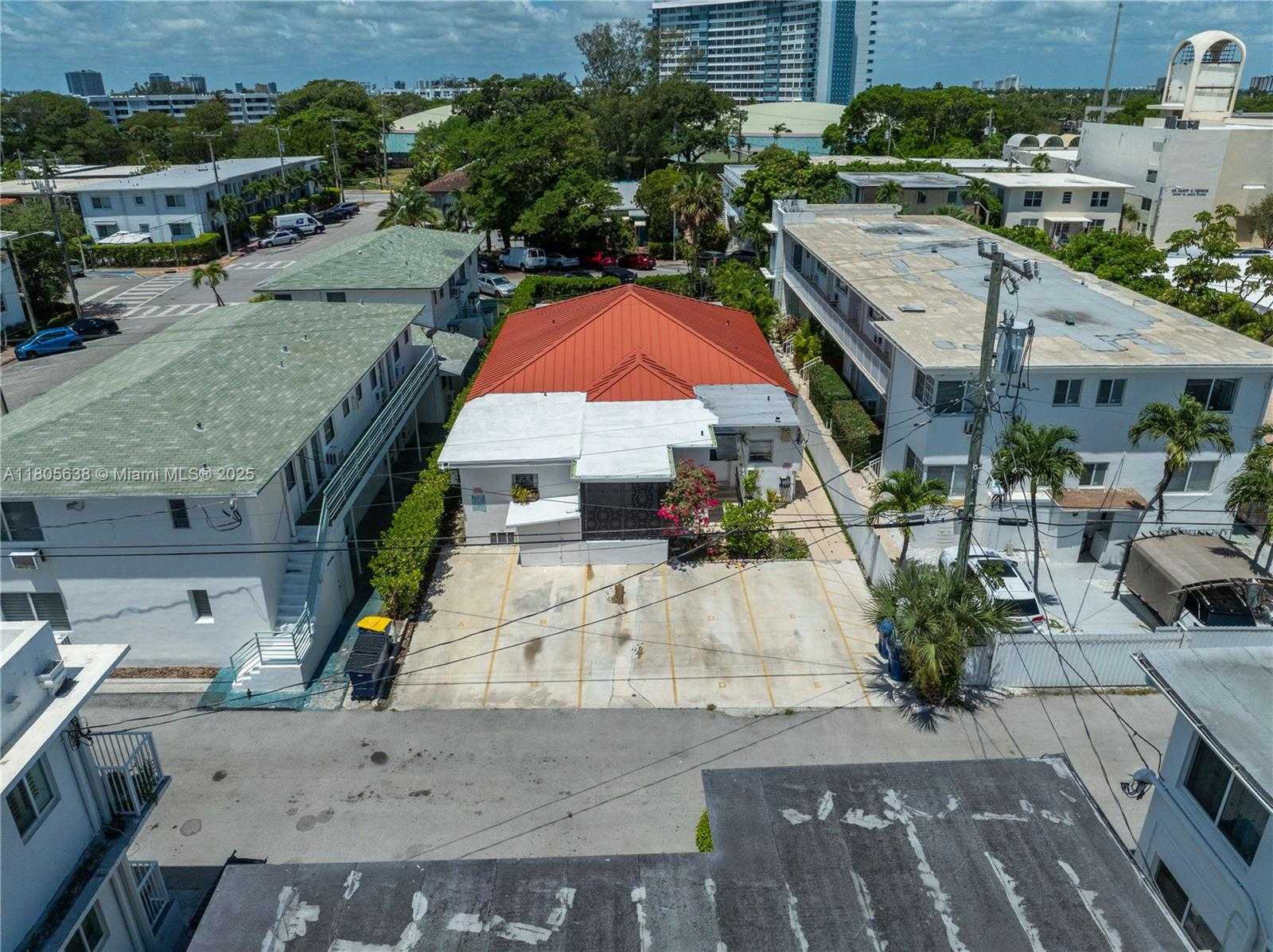 Small Image of 7411 CARLYLE AVE #5, Miami Beach Number 39