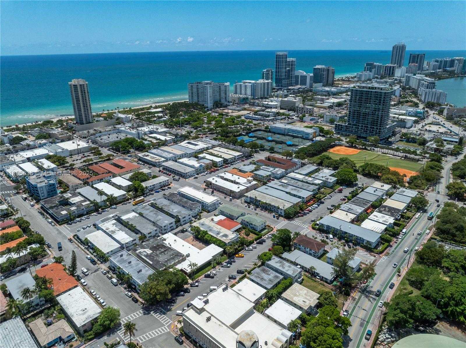 Small Image of 7411 CARLYLE AVE #5, Miami Beach Number 47