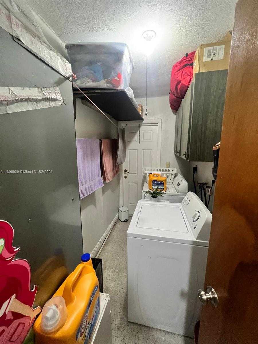 Small Image of 2990 WEST 7TH AVE, Hialeah Number 20