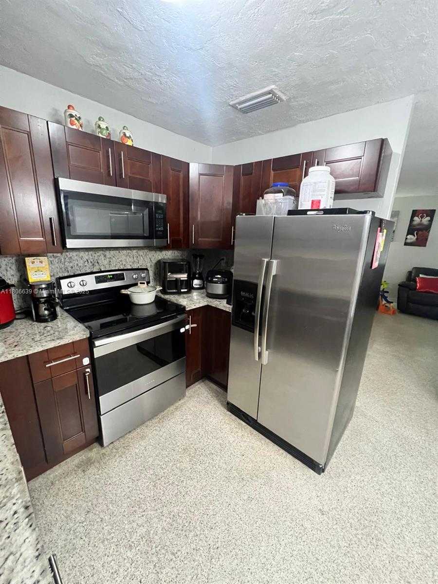 Small Image of 2990 WEST 7TH AVE, Hialeah Number 4