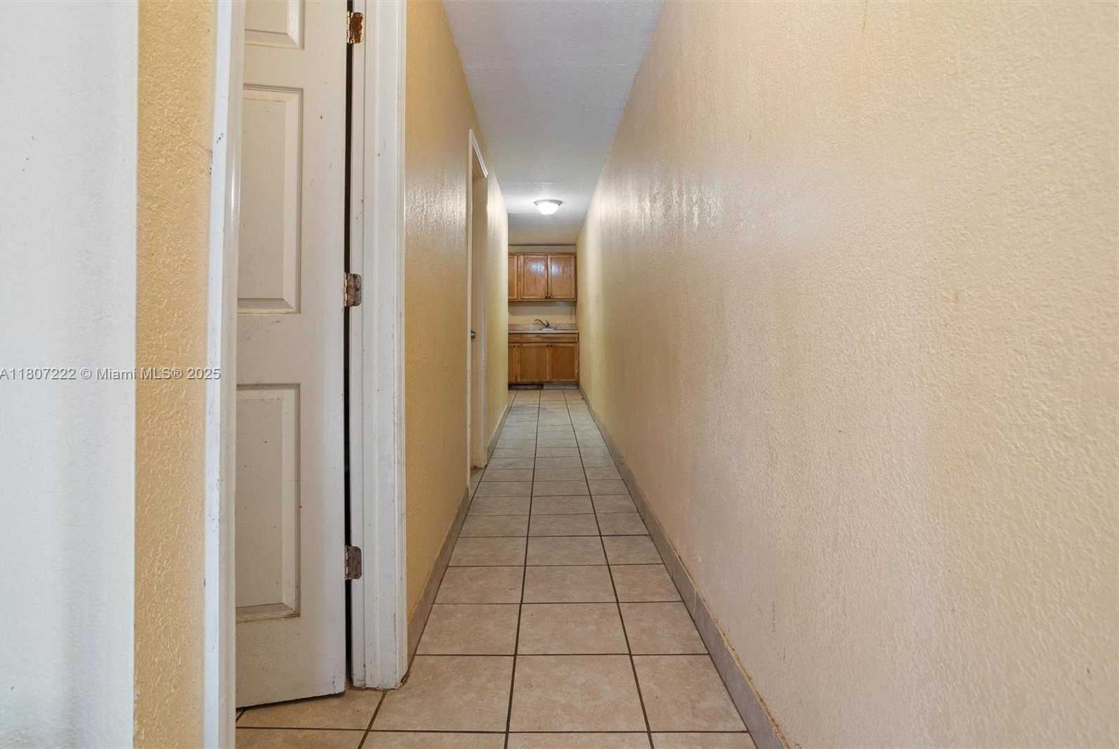 Small Image of 10601 SOUTH WEST 172ND ST, Miami Number 12