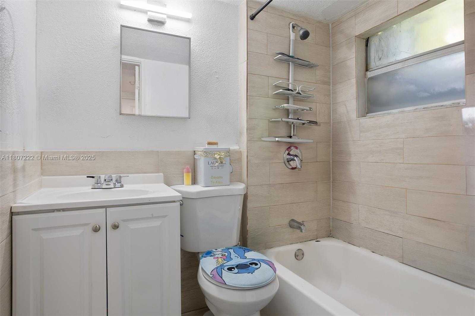 Small Image of 10601 SOUTH WEST 172ND ST, Miami Number 8