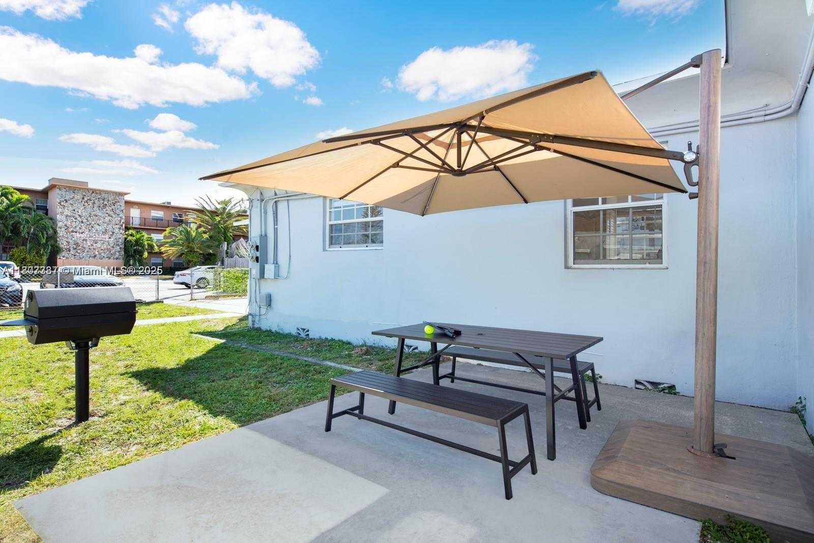 Small Image of 115 SOUTH EAST 2ND ST, Hallandale Beach Number 10