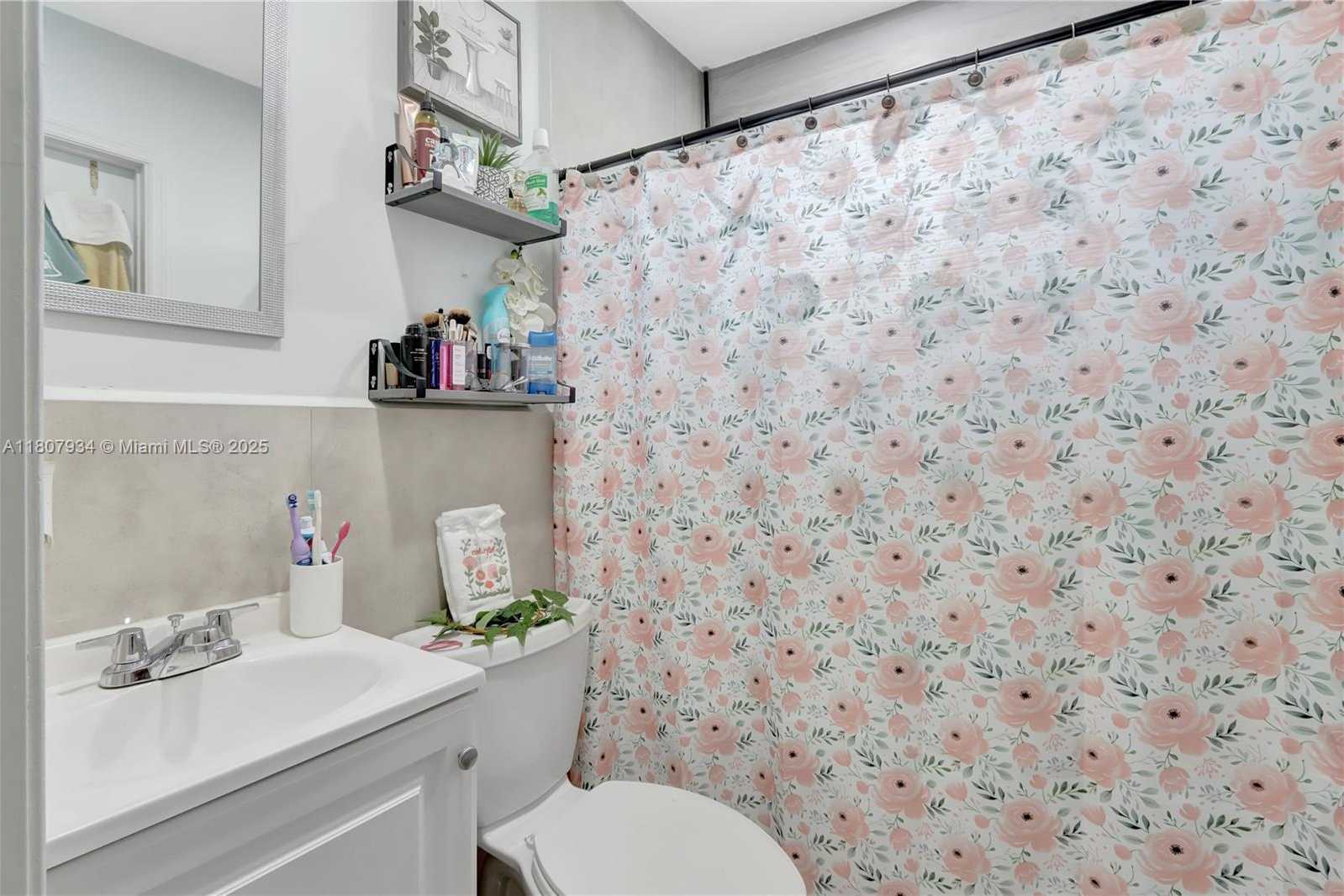 Small Image of 15803 NORTH WEST 47TH AVE, Miami Gardens Number 17