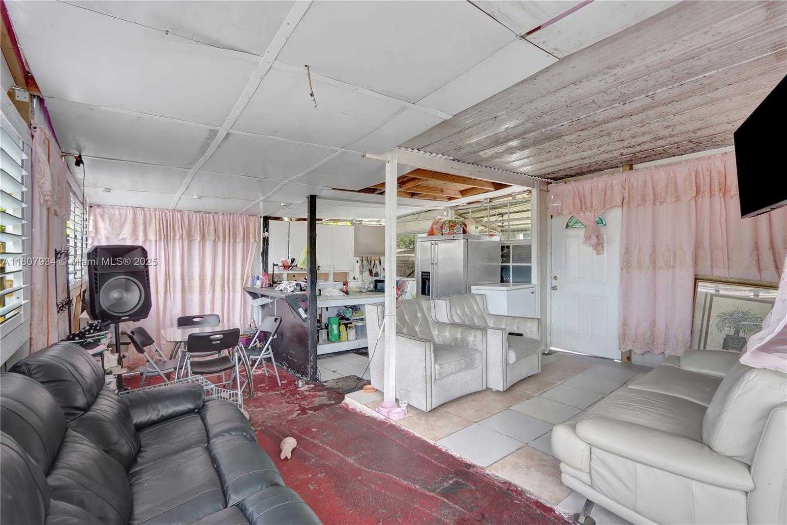 Small Image of 15803 NORTH WEST 47TH AVE, Miami Gardens Number 27