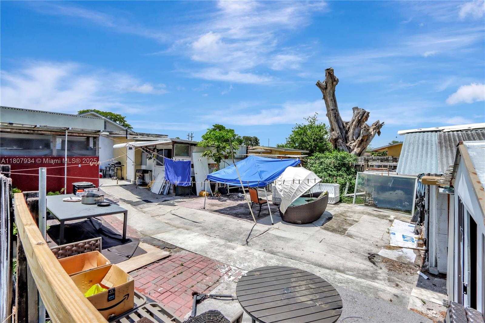 Small Image of 15803 NORTH WEST 47TH AVE, Miami Gardens Number 3