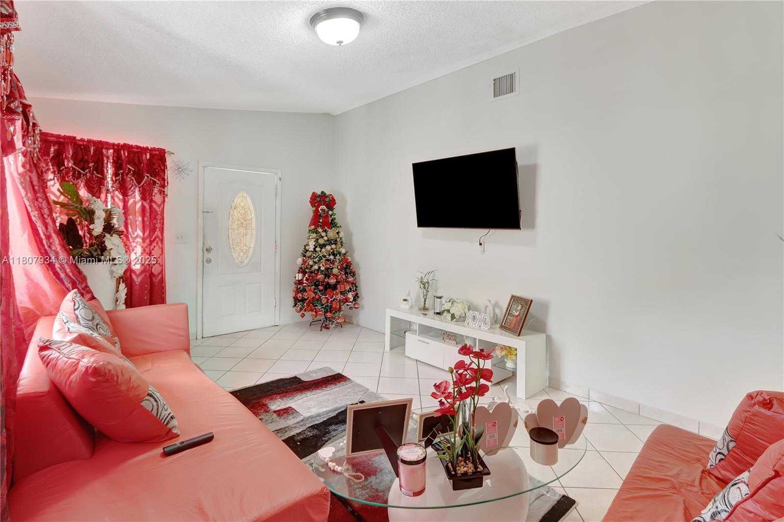 Small Image of 15803 NORTH WEST 47TH AVE, Miami Gardens Number 9