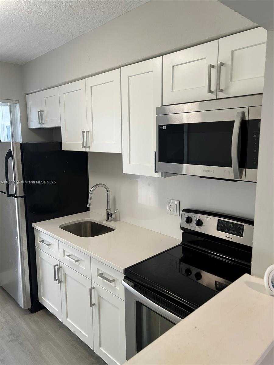 Small Image of 1304 NORTH WEST 6TH AVE, Fort Lauderdale Number 10