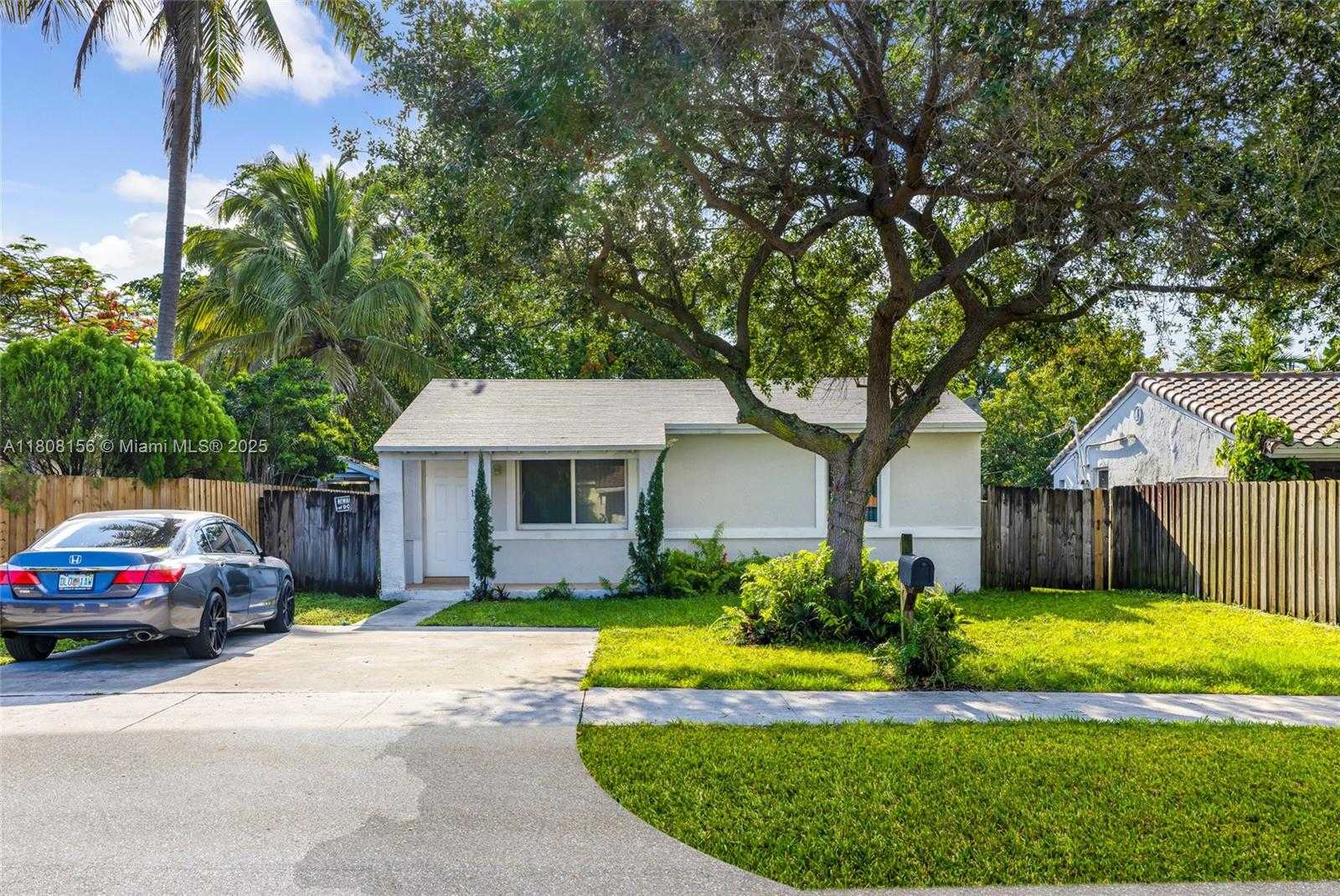 Small Image of 1304 NORTH WEST 6TH AVE, Fort Lauderdale Number 2