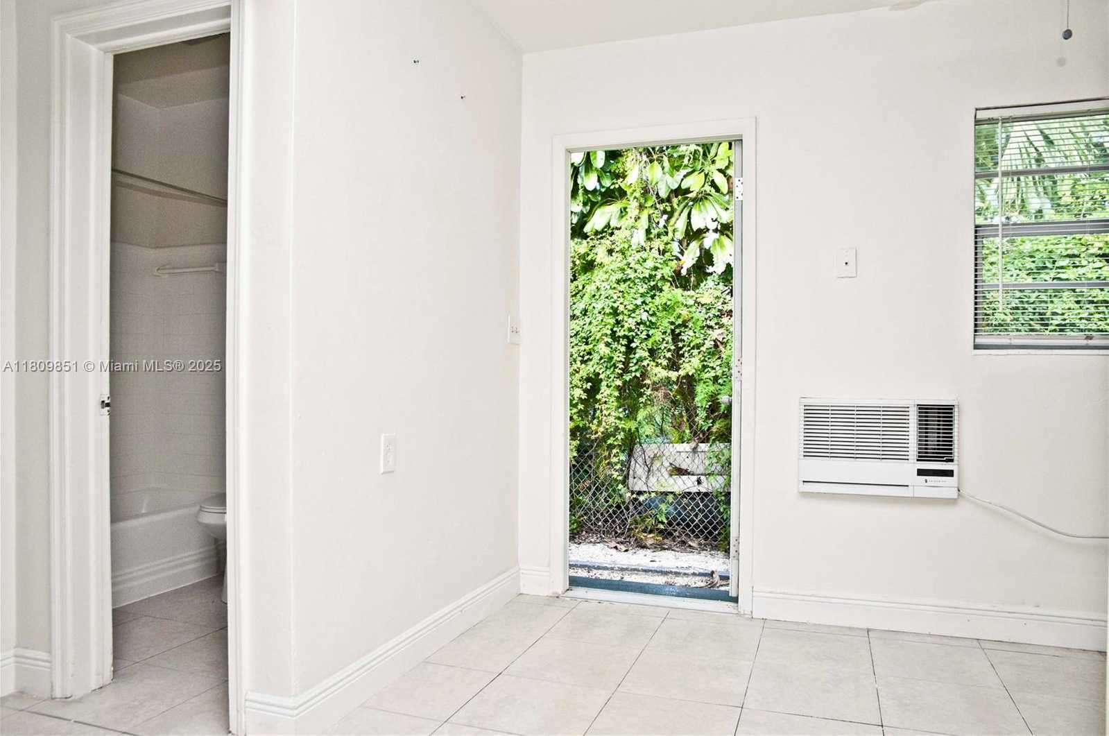 Small Image of 2206 FILLMORE ST 10 UNITS #10, Hollywood Number 16