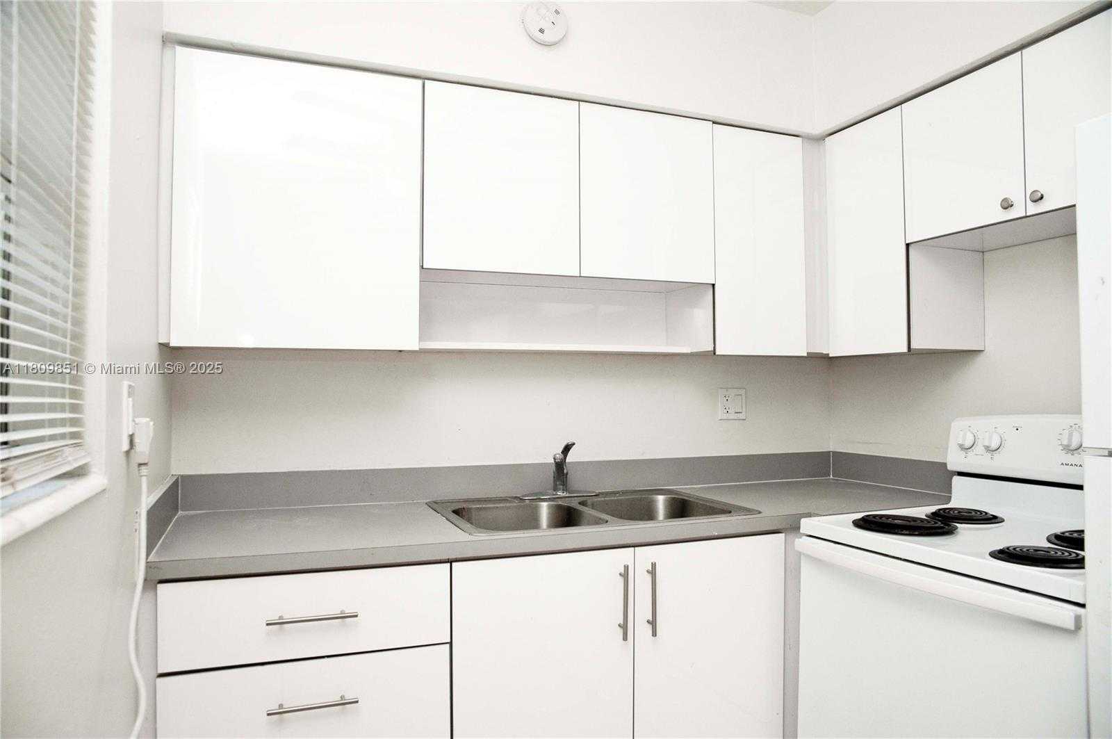 Small Image of 2206 FILLMORE ST 10 UNITS #10, Hollywood Number 17
