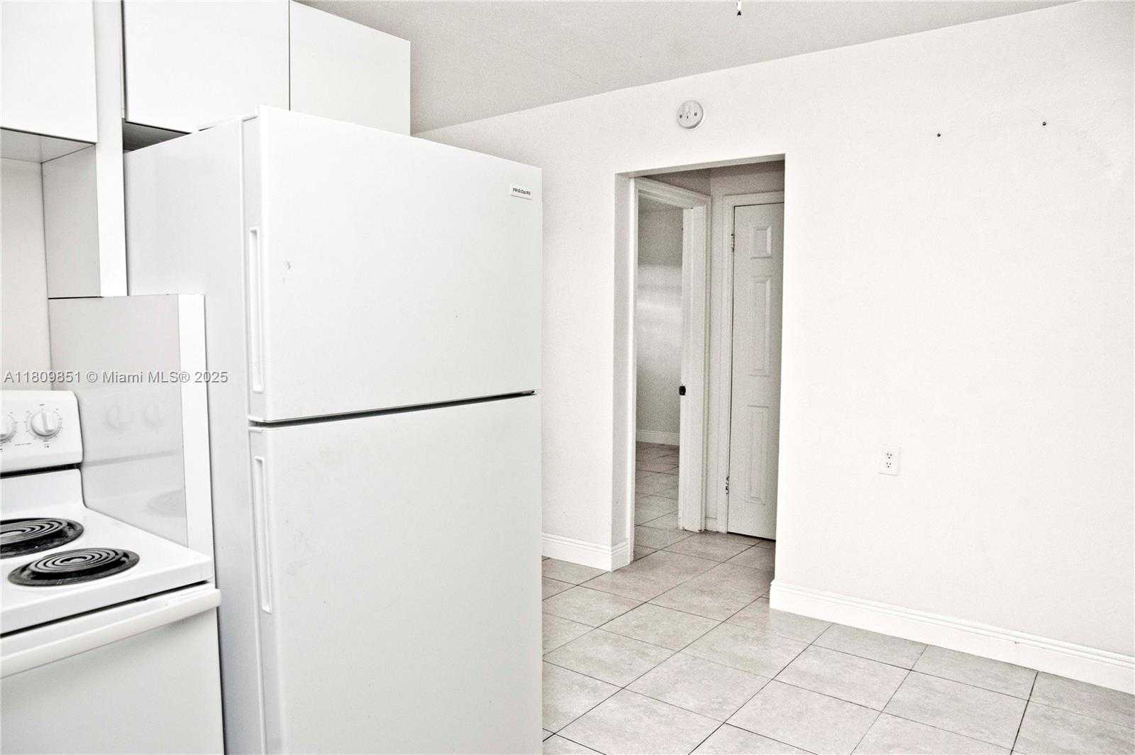 Small Image of 2206 FILLMORE ST 10 UNITS #10, Hollywood Number 18