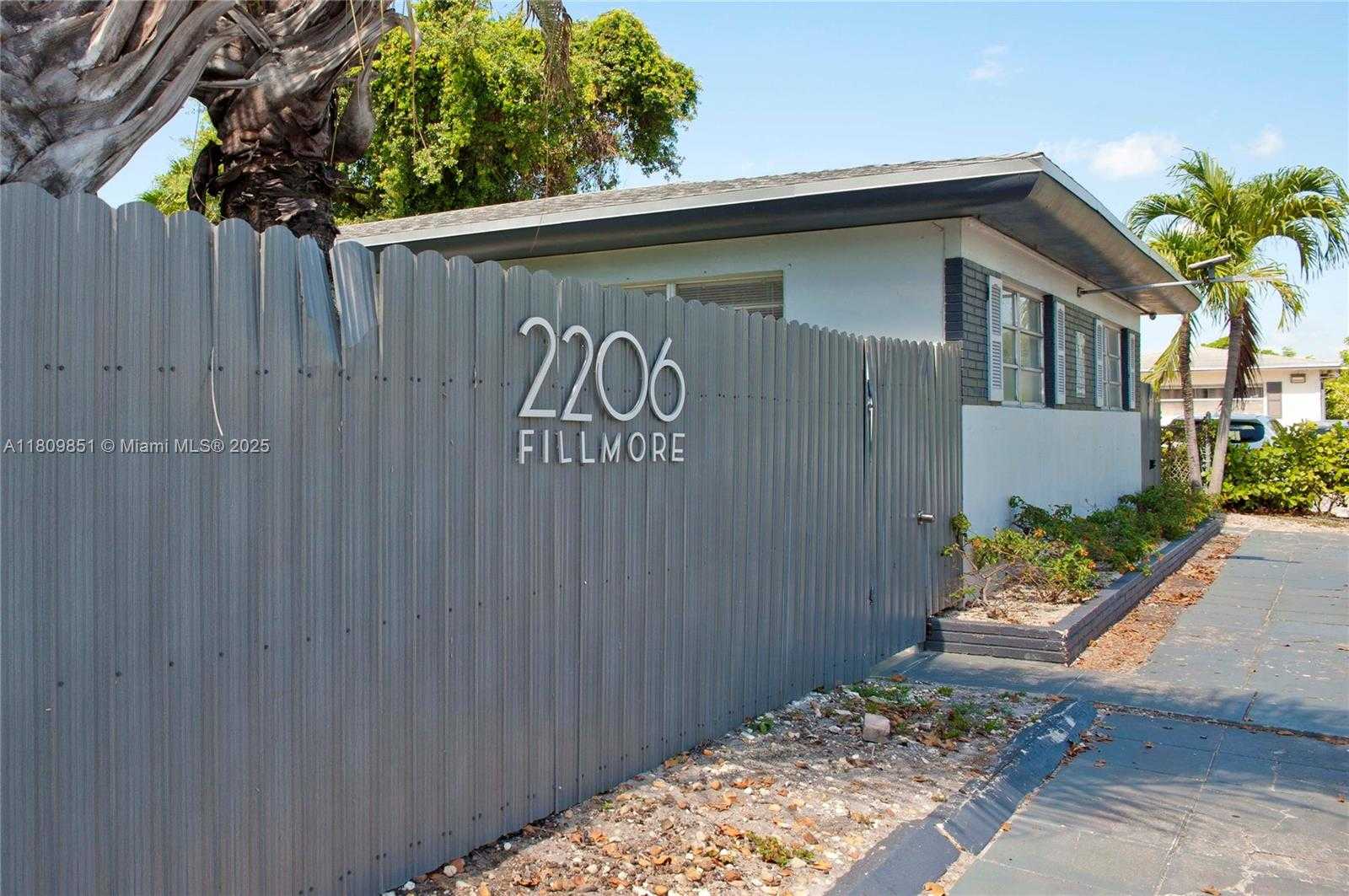 Small Image of 2206 FILLMORE ST 10 UNITS #10, Hollywood Number 2