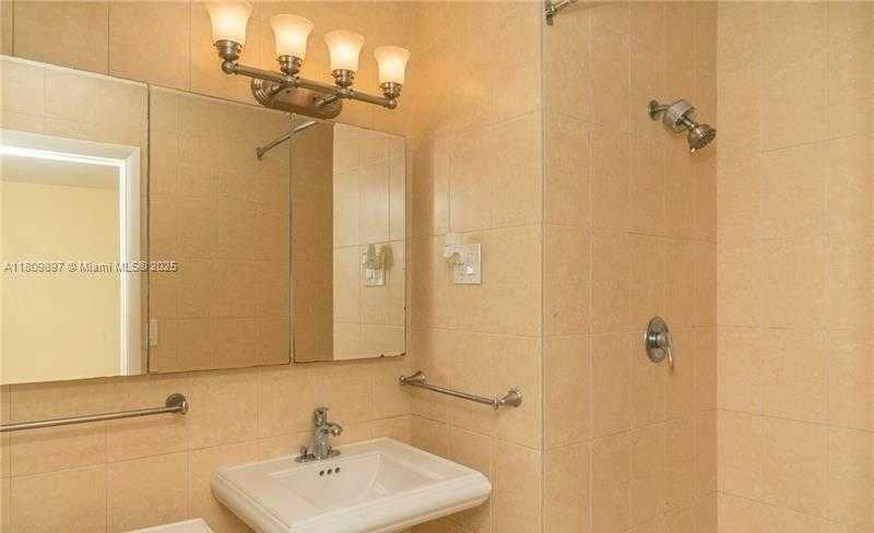 Small Image of 1215 NORTH EAST 16TH AVE #2, Fort Lauderdale Number 13