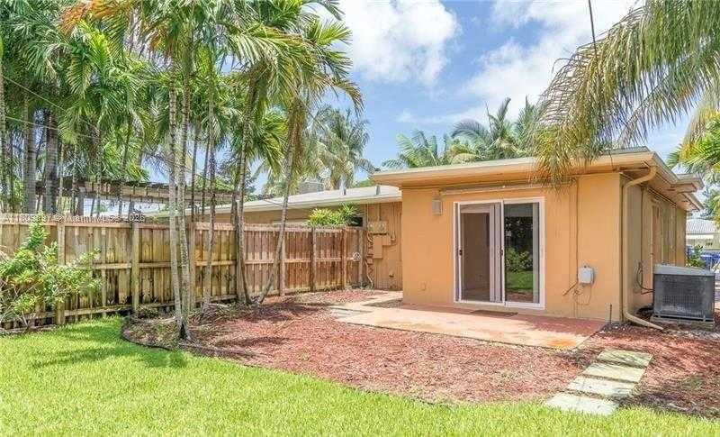 Small Image of 1215 NORTH EAST 16TH AVE #2, Fort Lauderdale Number 27