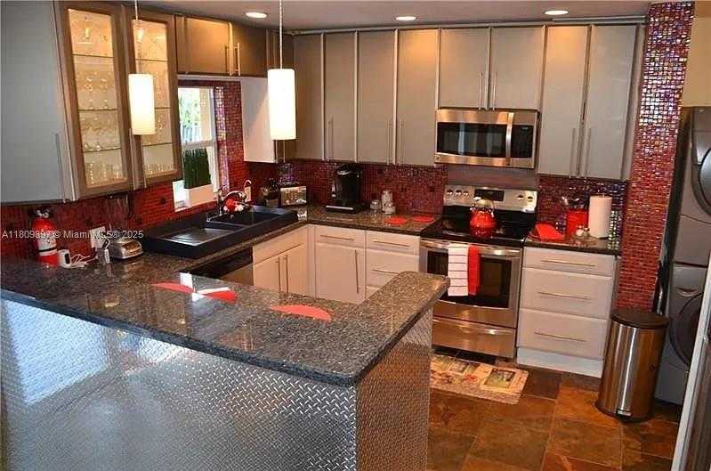 Small Image of 1215 NORTH EAST 16TH AVE #2, Fort Lauderdale Number 40