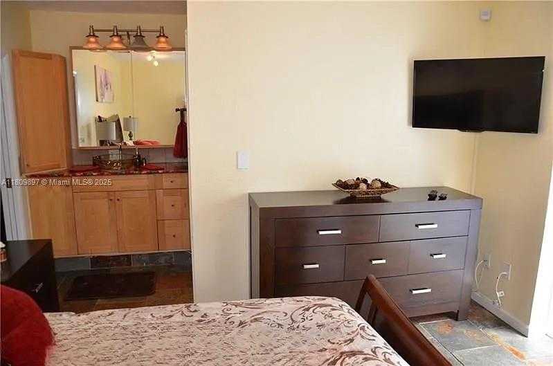Small Image of 1215 NORTH EAST 16TH AVE #2, Fort Lauderdale Number 45