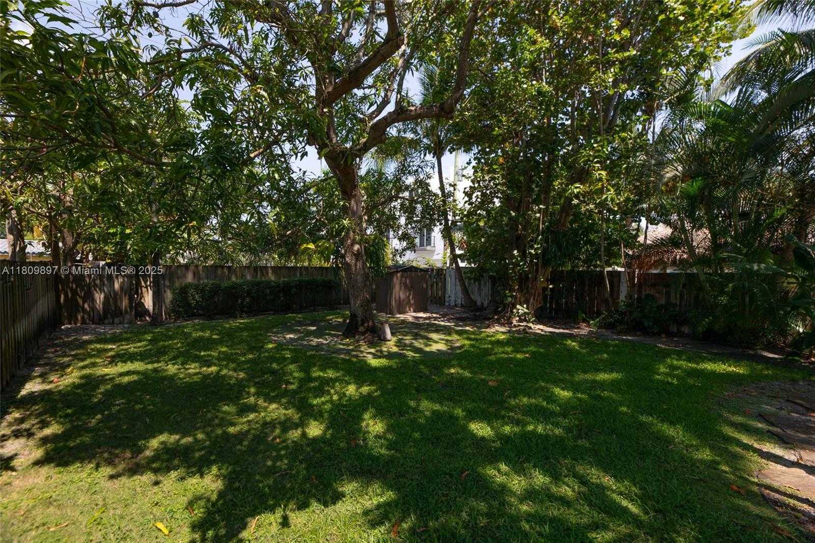 Small Image of 1215 NORTH EAST 16TH AVE #2, Fort Lauderdale Number 57
